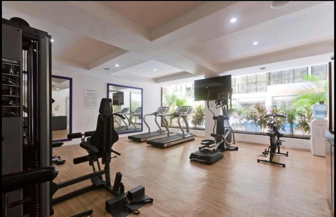 Apartahotel Aura With Balcony, Pool, Gym & Sauna *